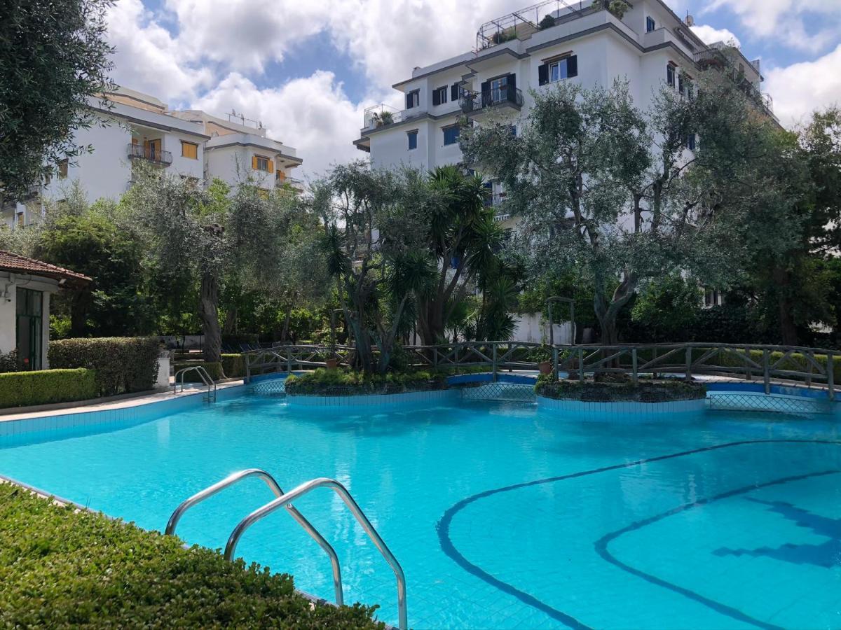 Casa Mami - Luxury Apartment And Pool - Sorrento Eksteriør bilde